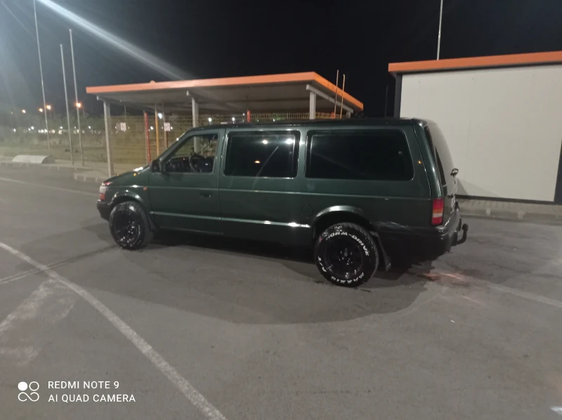 Chrysler Voyager, снимка 9 - Автомобили и джипове - 52999922