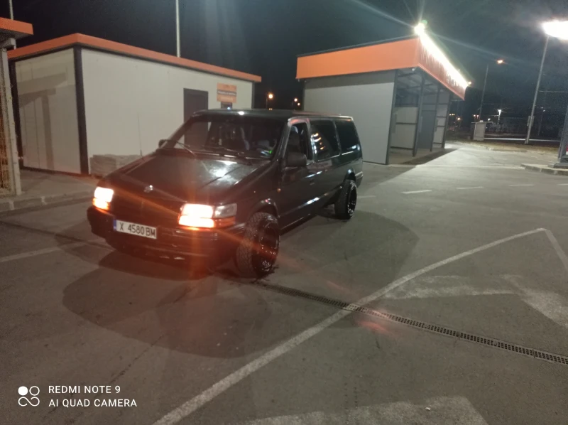 Chrysler Voyager, снимка 8 - Автомобили и джипове - 52999922