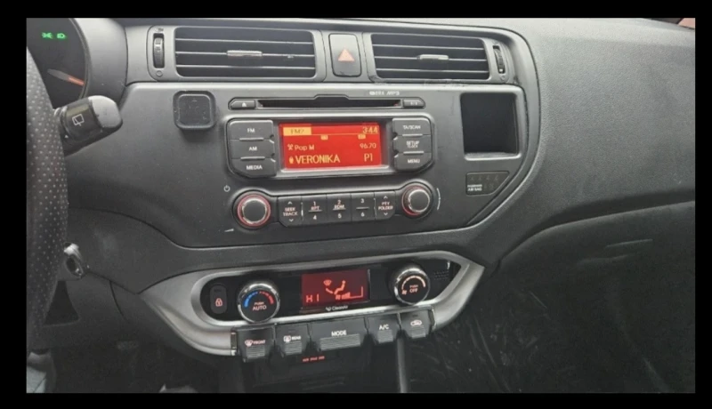 Kia Rio, снимка 6 - Автомобили и джипове - 53359871