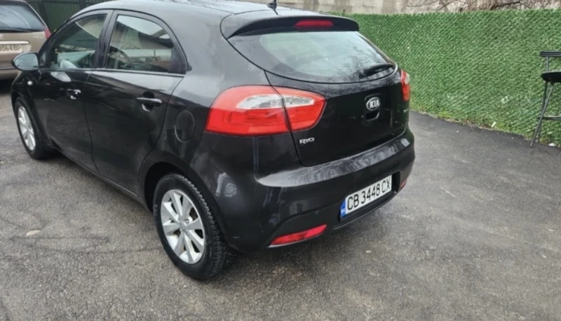 Kia Rio, снимка 4 - Автомобили и джипове - 53359871