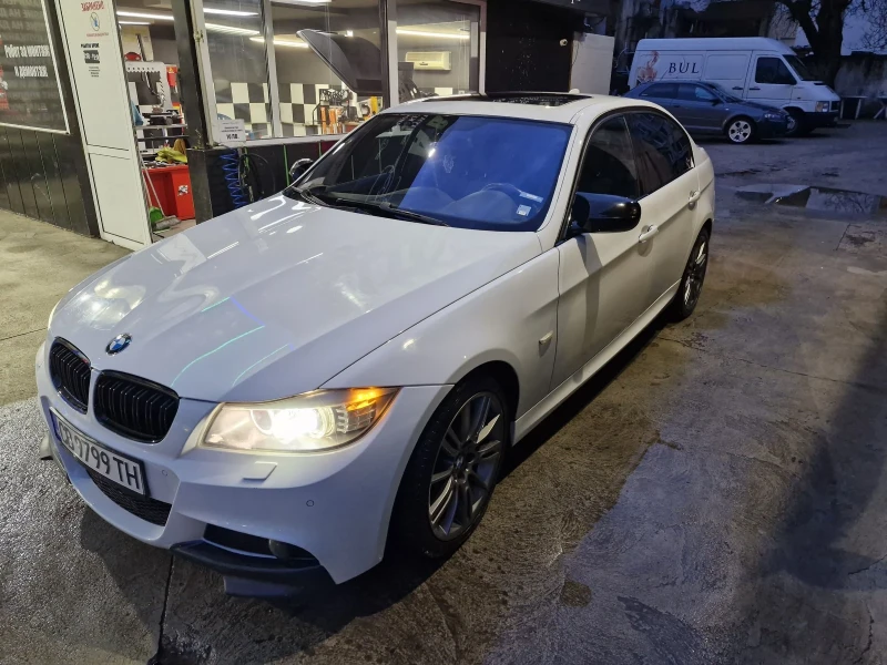 BMW 330 Xdrive LCI M pack , снимка 3 - Автомобили и джипове - 53491813