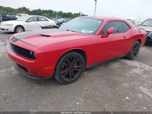 Dodge Challenger 3.6* V6* 8ZF* ПОДГРЕВ* КАМЕРА* КЕЙЛЕС* LANE* ASSIS - 17999 лв. / 9202.74 € - 46739239 1