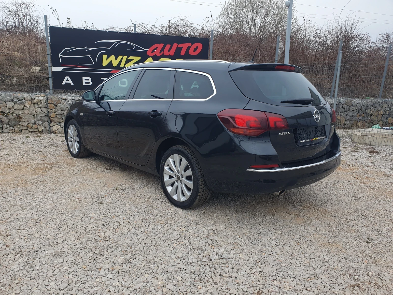 Opel Astra Sports Tourer Selective LPG - изображение 4