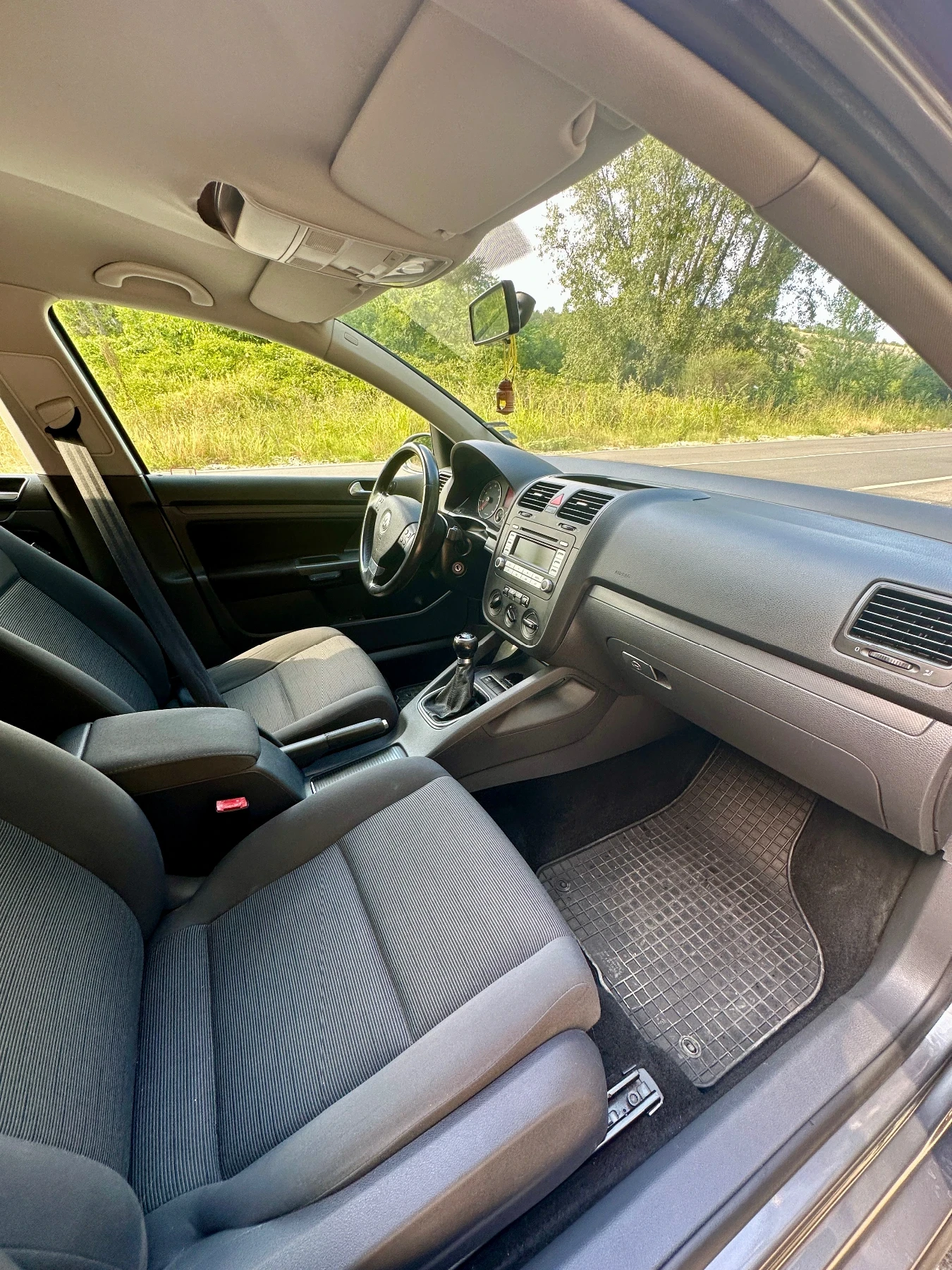 VW Golf 5 1.6 102кс. - изображение 6