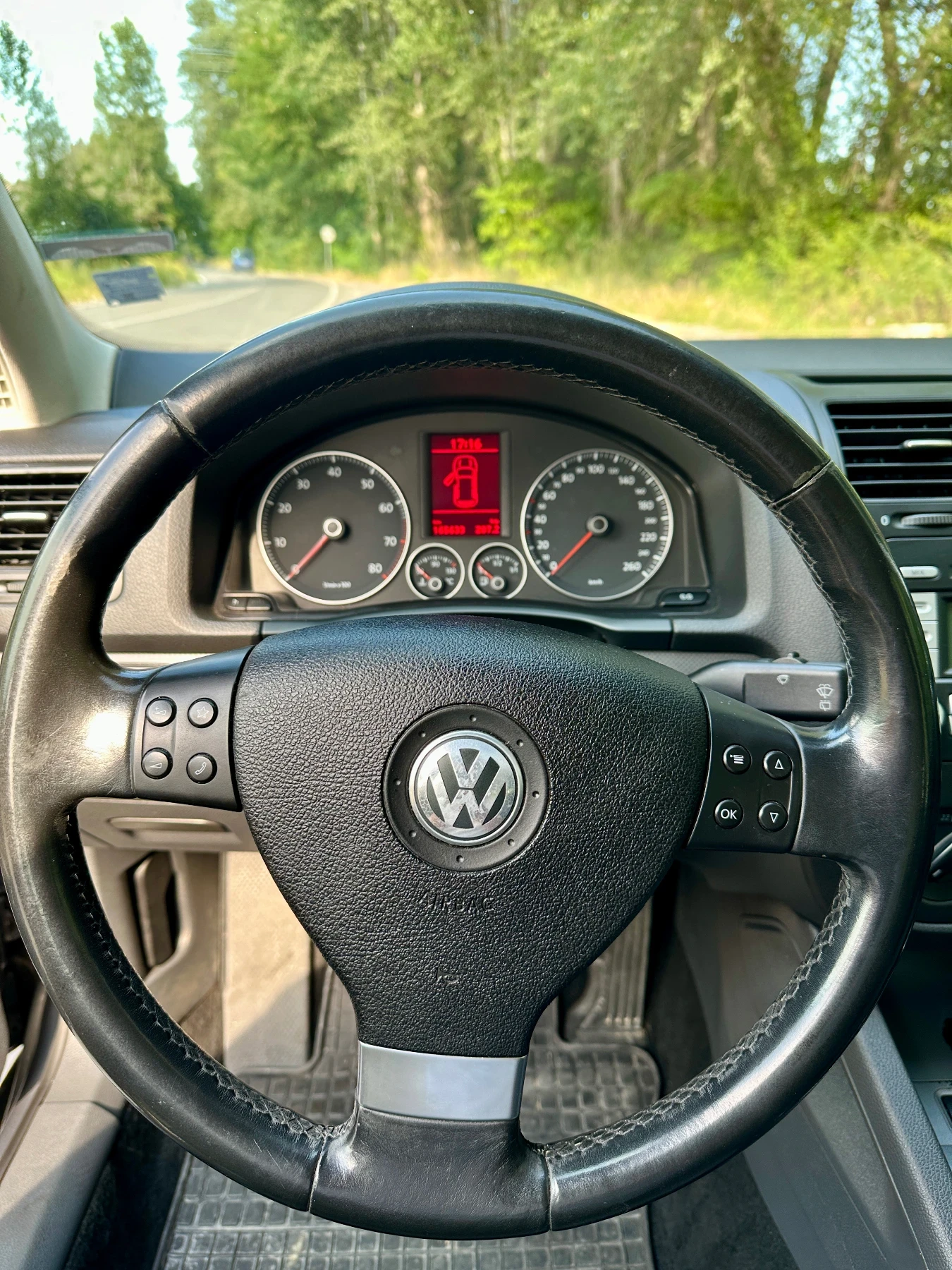 VW Golf 5 1.6 102кс. - изображение 7