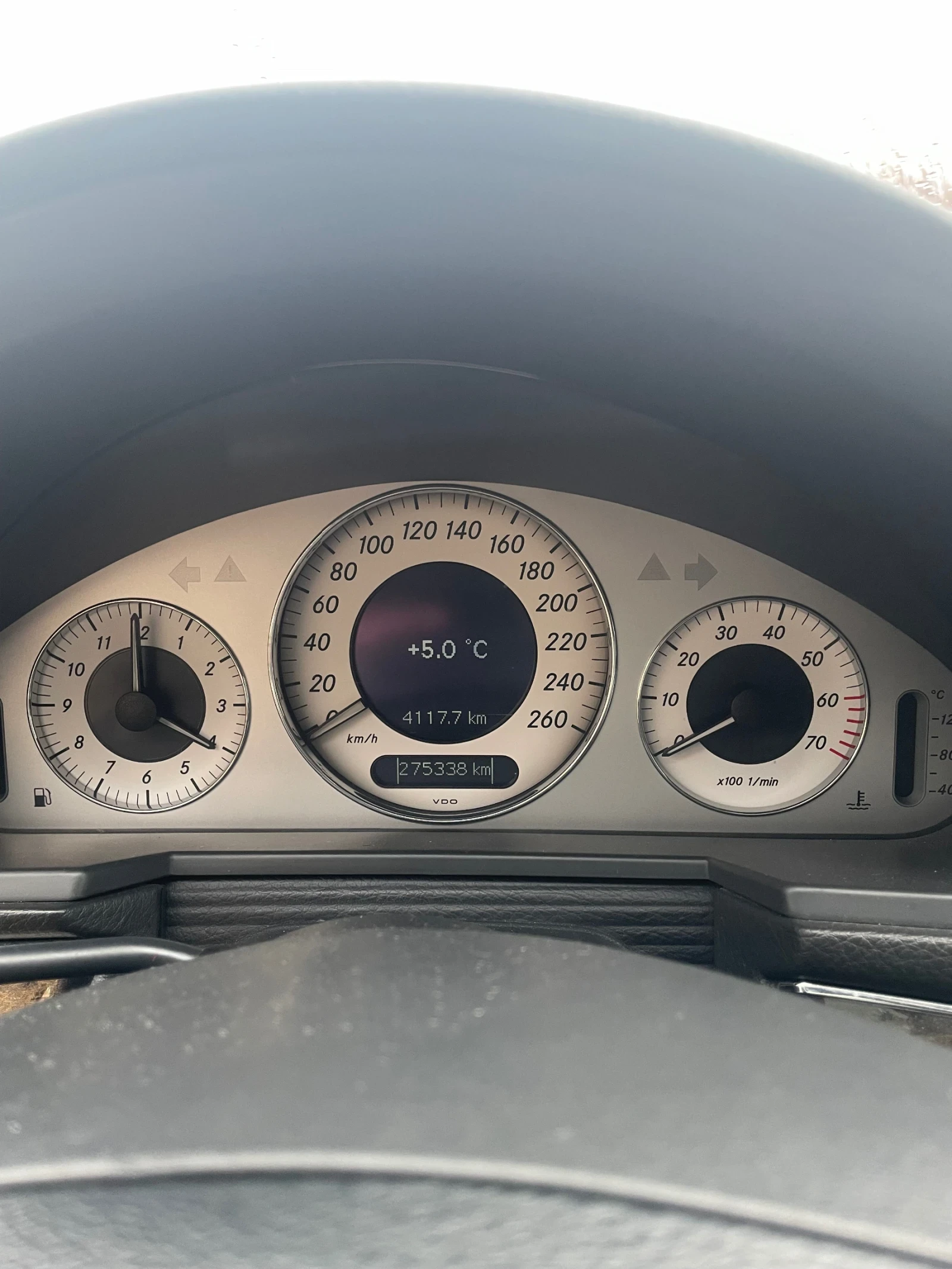 Mercedes-Benz E 320 3.2 - изображение 6