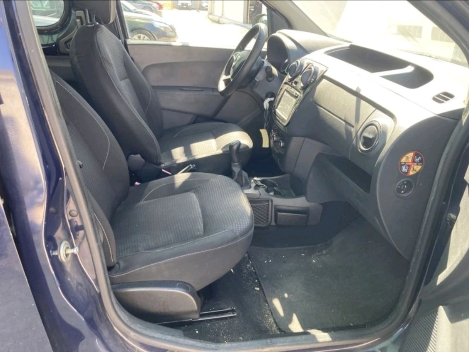 Dacia Dokker 1.6i ГАЗ, снимка 7 - Автомобили и джипове - 55319598