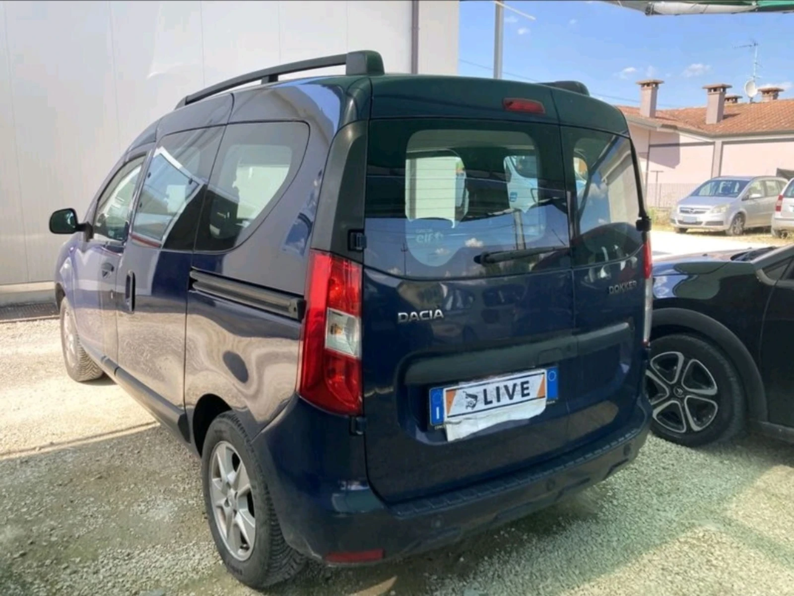 Dacia Dokker 1.6i ГАЗ, снимка 2 - Автомобили и джипове - 55319598