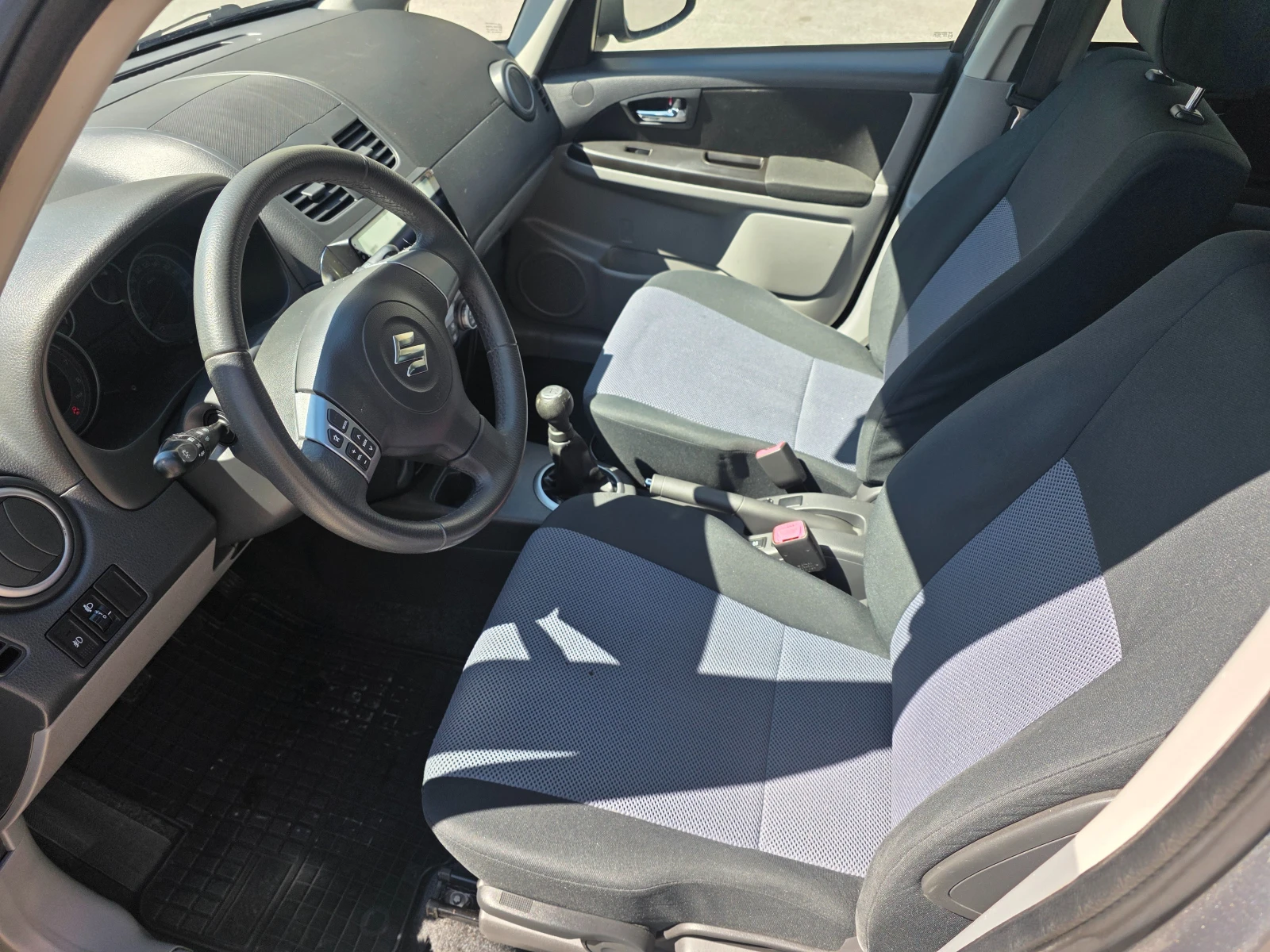 Suzuki SX4 1.6 4х4  42000км, снимка 11 - Автомобили и джипове - 54172675