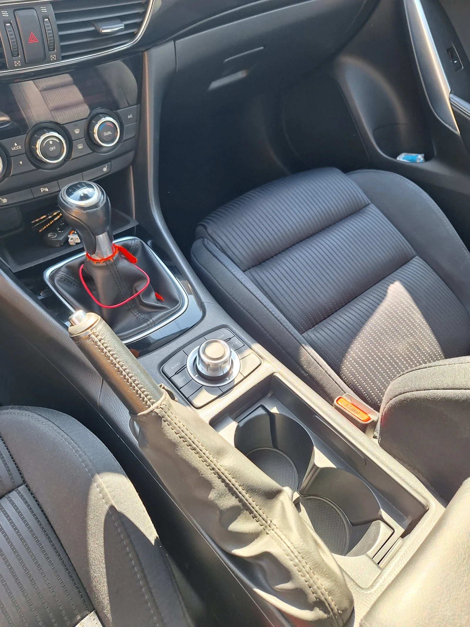 Mazda 6 2.2 Skyactive, снимка 11 - Автомобили и джипове - 54173113