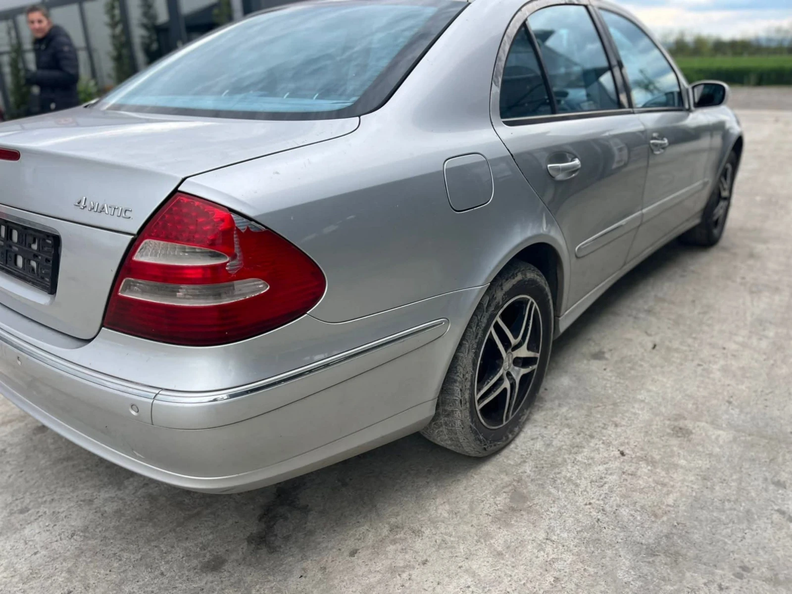 Mercedes-Benz E 240 4x4, снимка 7 - Автомобили и джипове - 54468363