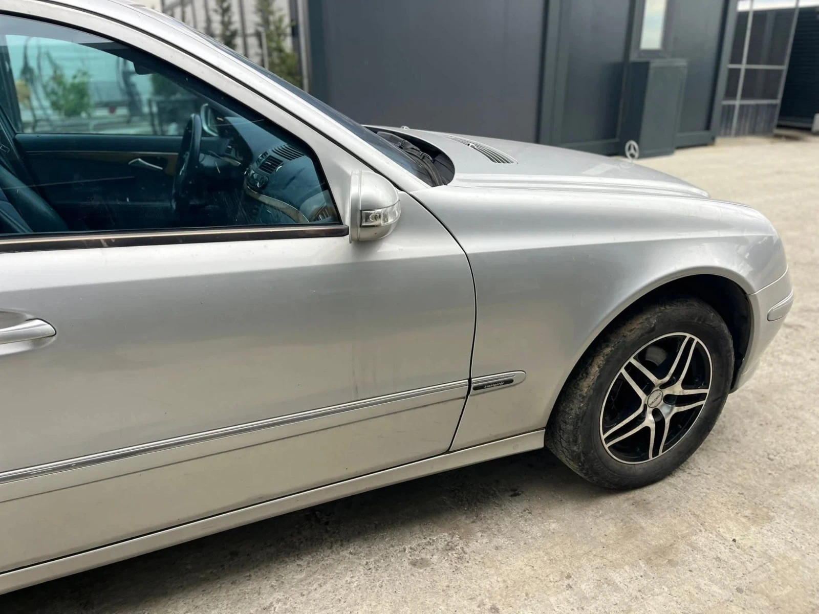 Mercedes-Benz E 240 4x4, снимка 8 - Автомобили и джипове - 54468363