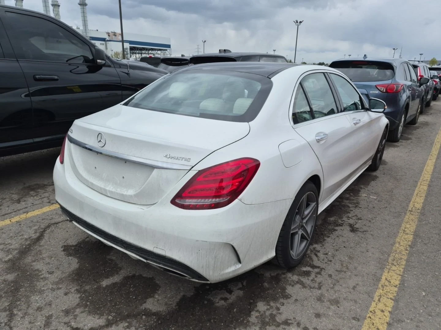 Mercedes-Benz C 300 AMG Line | Панорама | Keyless | AMG | Камера | , снимка 3 - Автомобили и джипове - 54476419