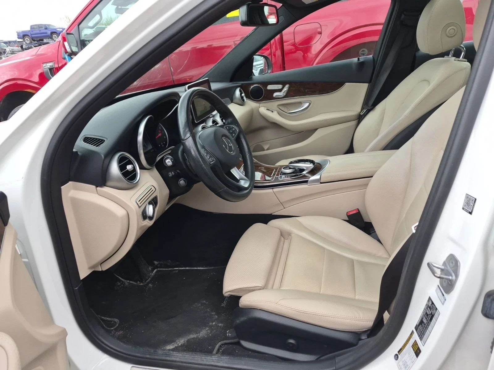 Mercedes-Benz C 300 AMG Line | Панорама | Keyless | AMG | Камера | , снимка 5 - Автомобили и джипове - 54476419