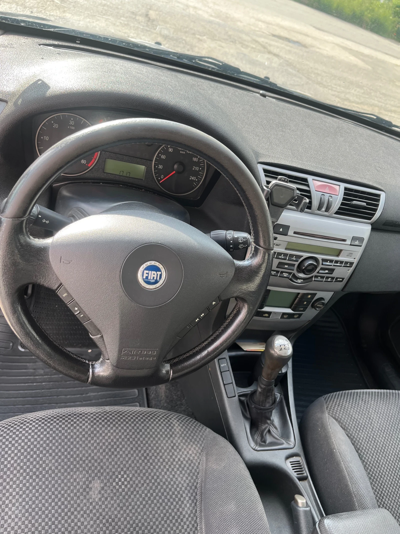 Fiat Stilo 1.9JTD, снимка 6 - Автомобили и джипове - 54484275