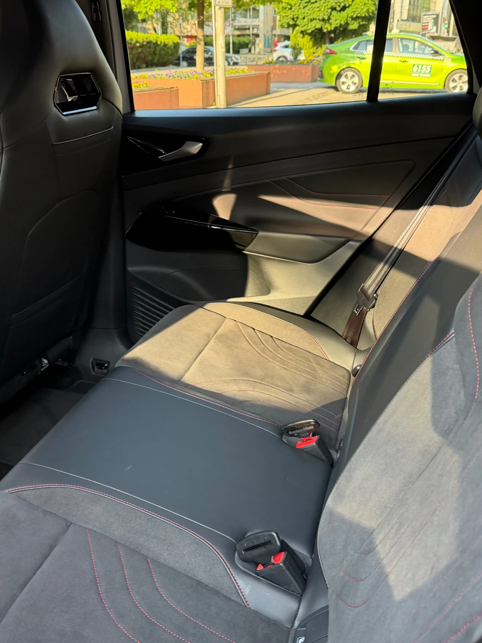 VW ID.5, снимка 8 - Автомобили и джипове - 54500175