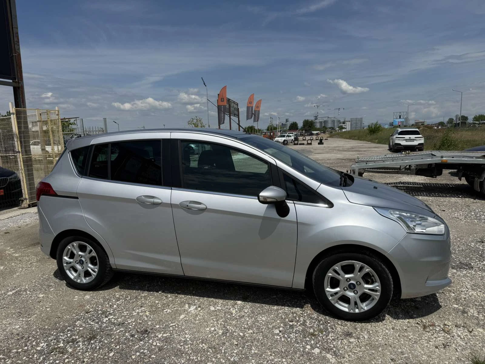 Ford B-Max 1.4 Газ/бензин, снимка 8 - Автомобили и джипове - 54618673