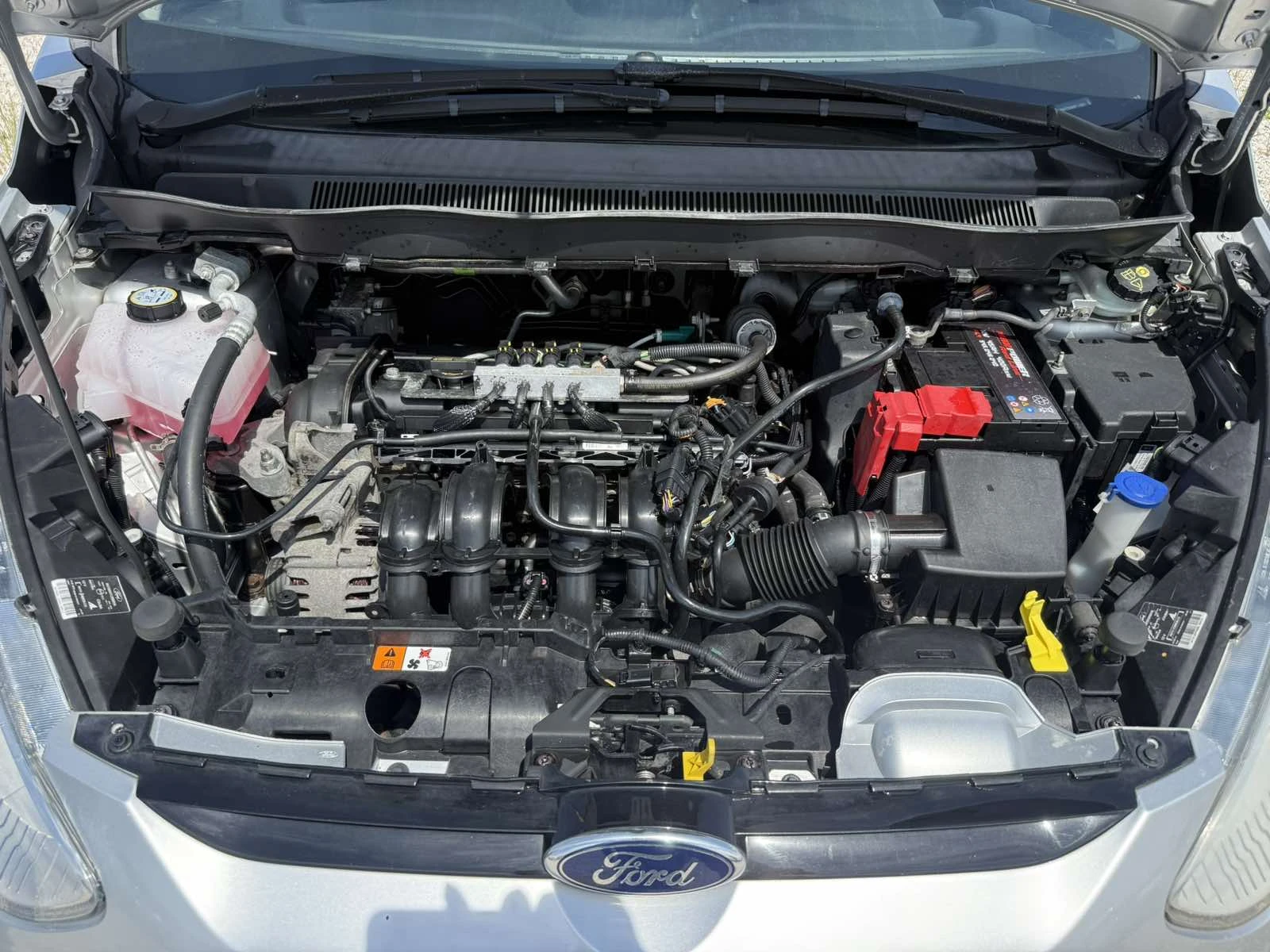 Ford B-Max 1.4 Газ/бензин, снимка 14 - Автомобили и джипове - 54618673