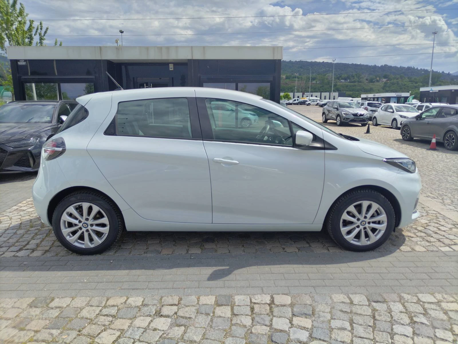 Renault Zoe 52kw/ 108к.с. КАПАРИРАН, снимка 7 - Автомобили и джипове - 54774098
