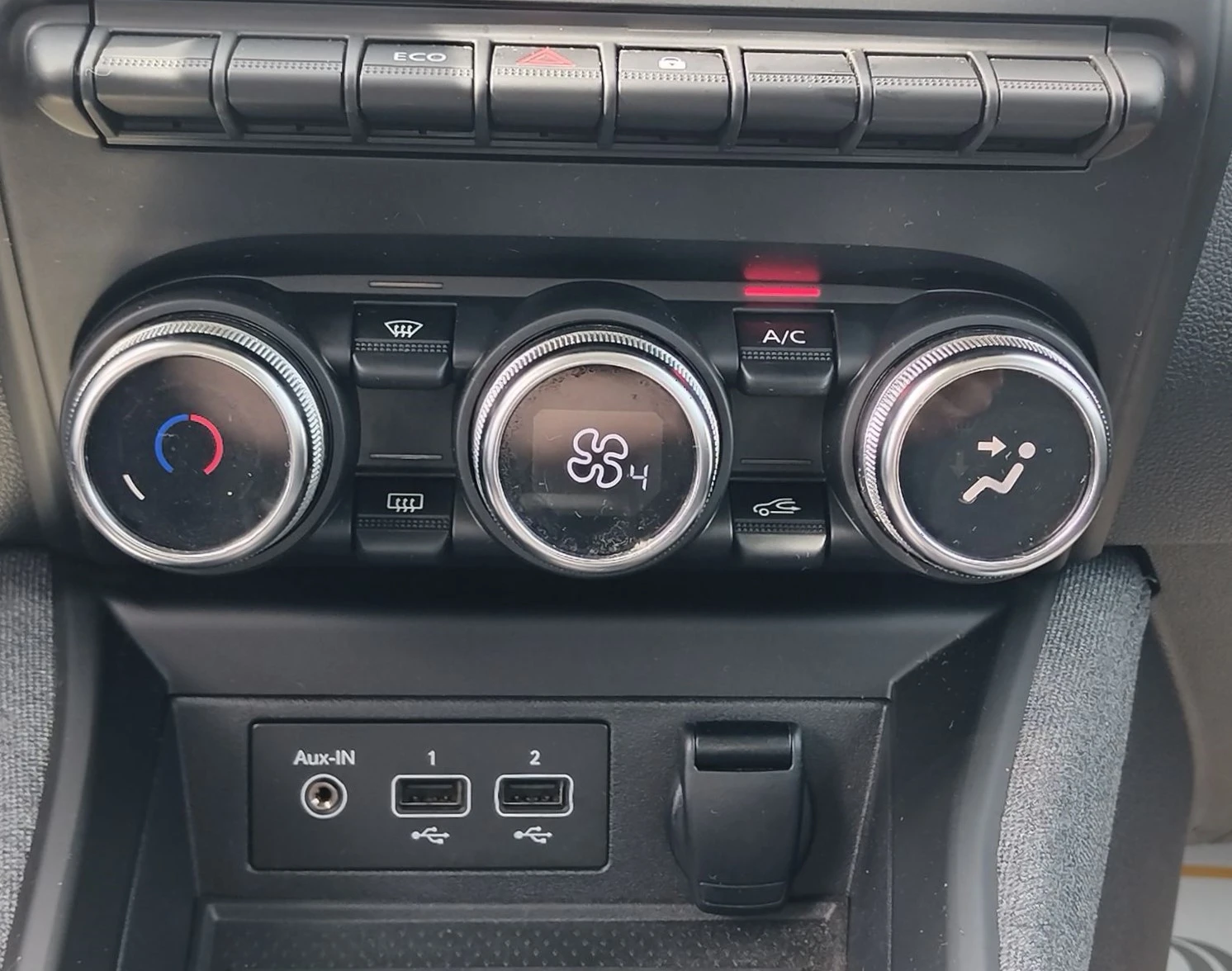 Renault Zoe 52kw/ 108к.с. КАПАРИРАН, снимка 12 - Автомобили и джипове - 54774098