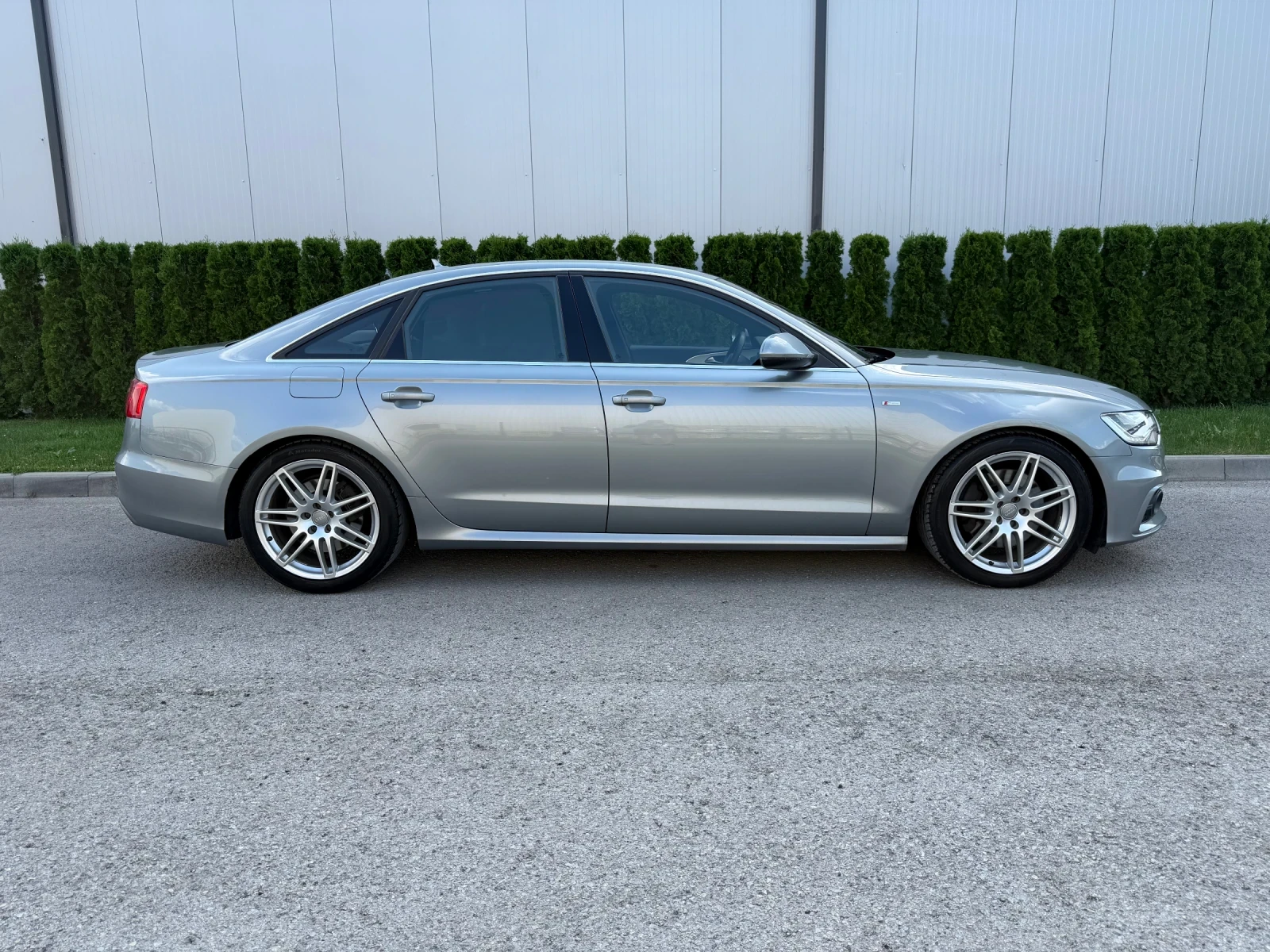 Audi A6 3.0tdi 245k.c* Sline* Matrix* Bose* Assist* ЛИЗИНГ, снимка 4 - Автомобили и джипове - 54793210