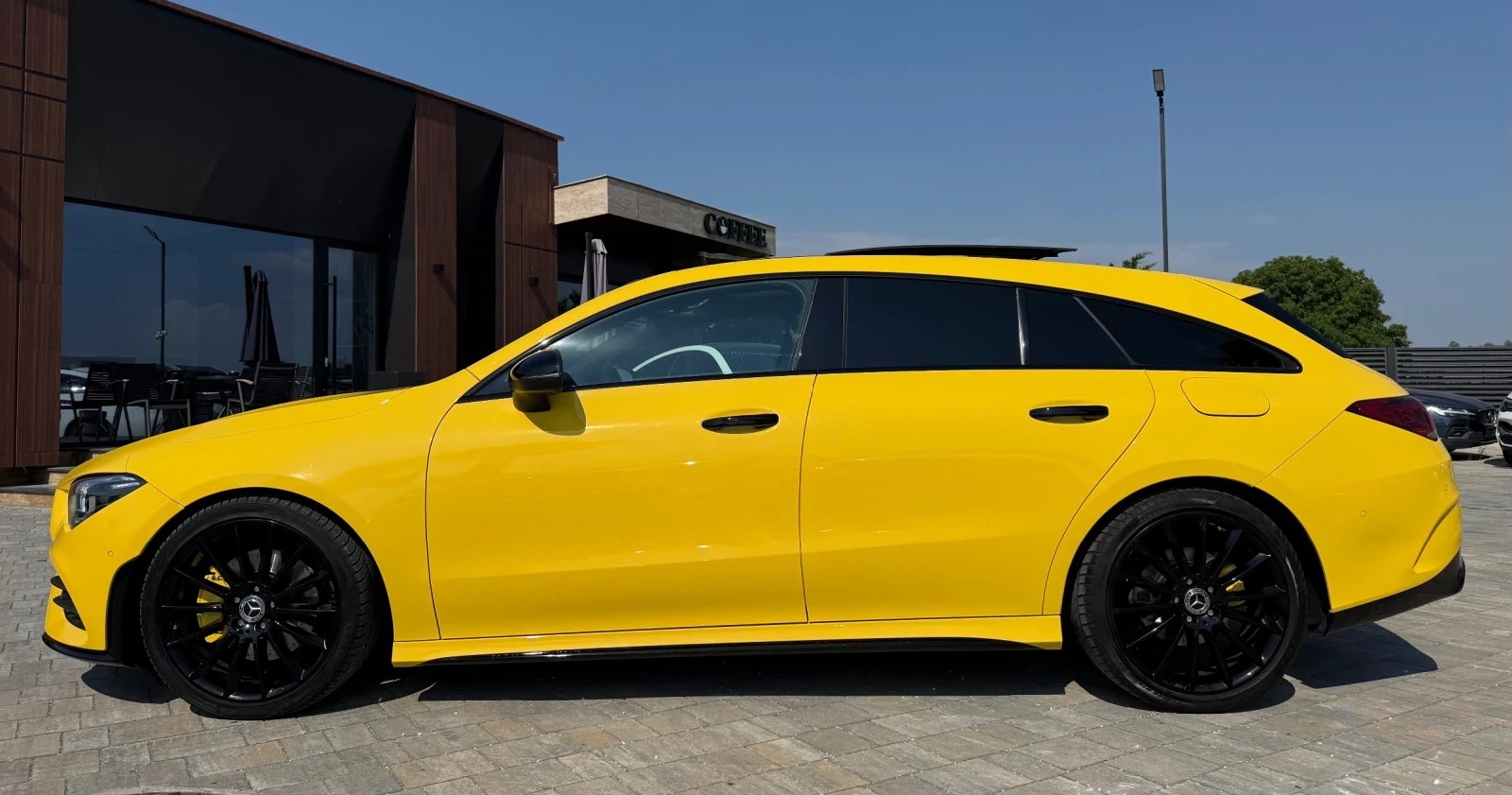 Mercedes-Benz CLA 220 AMG* 2023г* 4X4* FULL, снимка 7 - Автомобили и джипове - 55323871