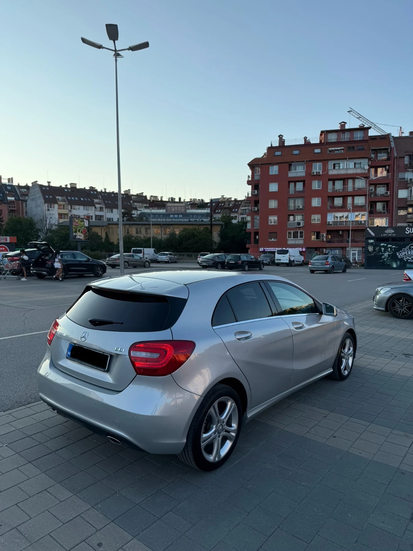 Mercedes-Benz A 180, снимка 5 - Автомобили и джипове - 55802772