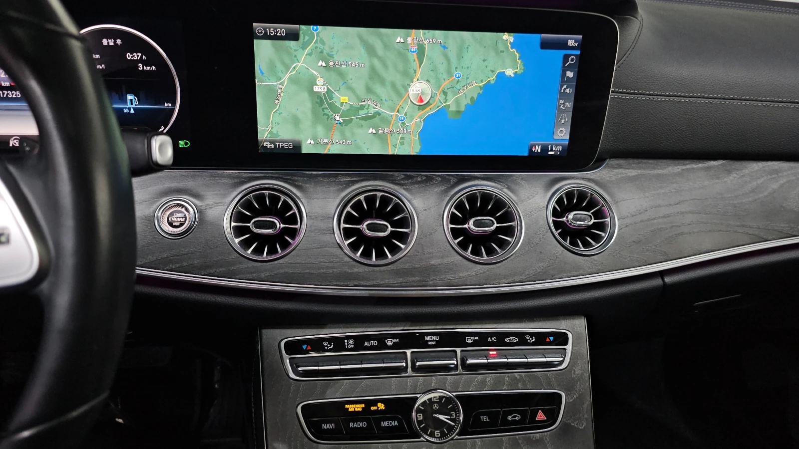 Mercedes-Benz CLS 400 d 4MATIC, снимка 14 - Автомобили и джипове - 55972779