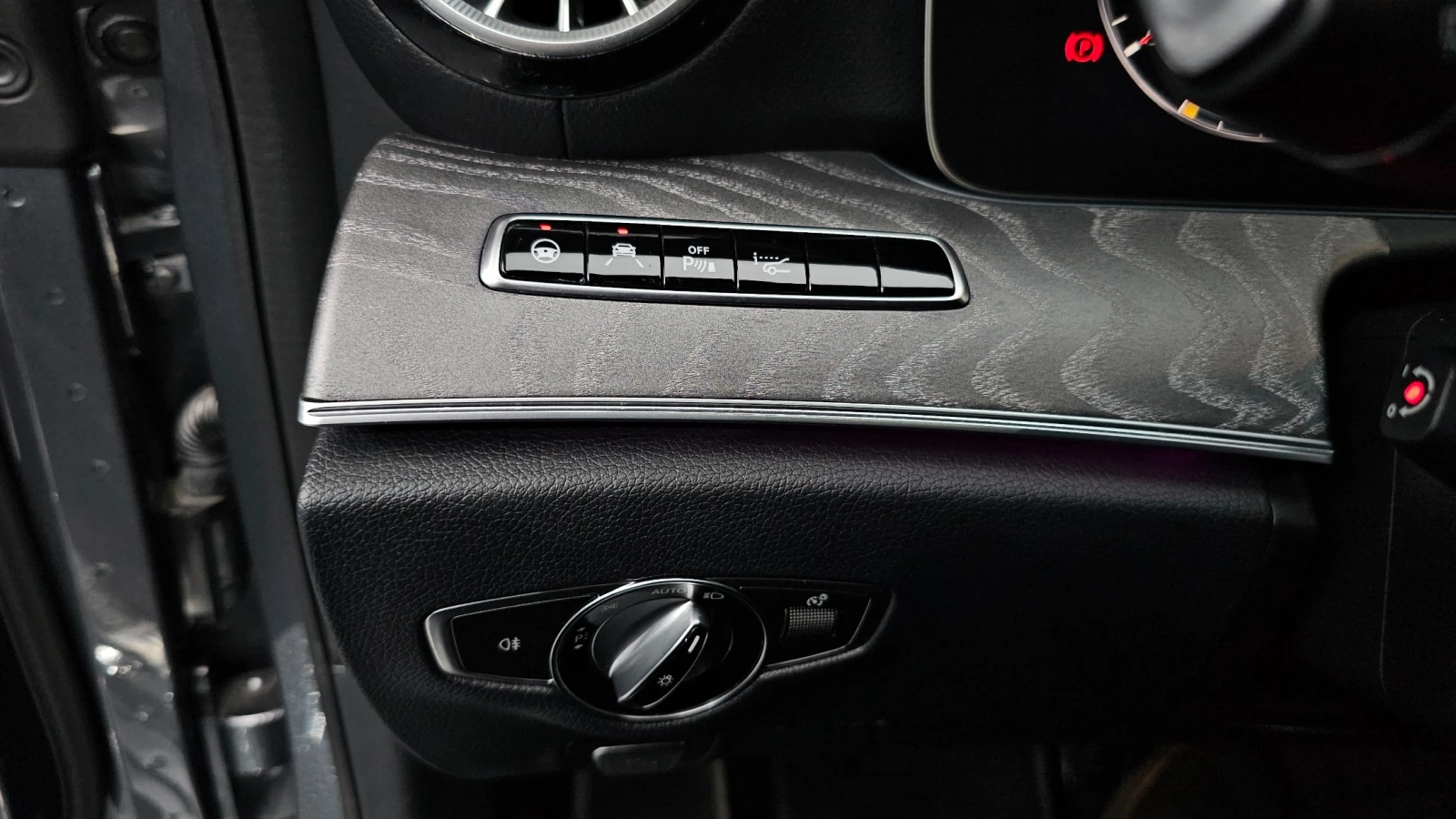 Mercedes-Benz CLS 400 d 4MATIC, снимка 15 - Автомобили и джипове - 55972779