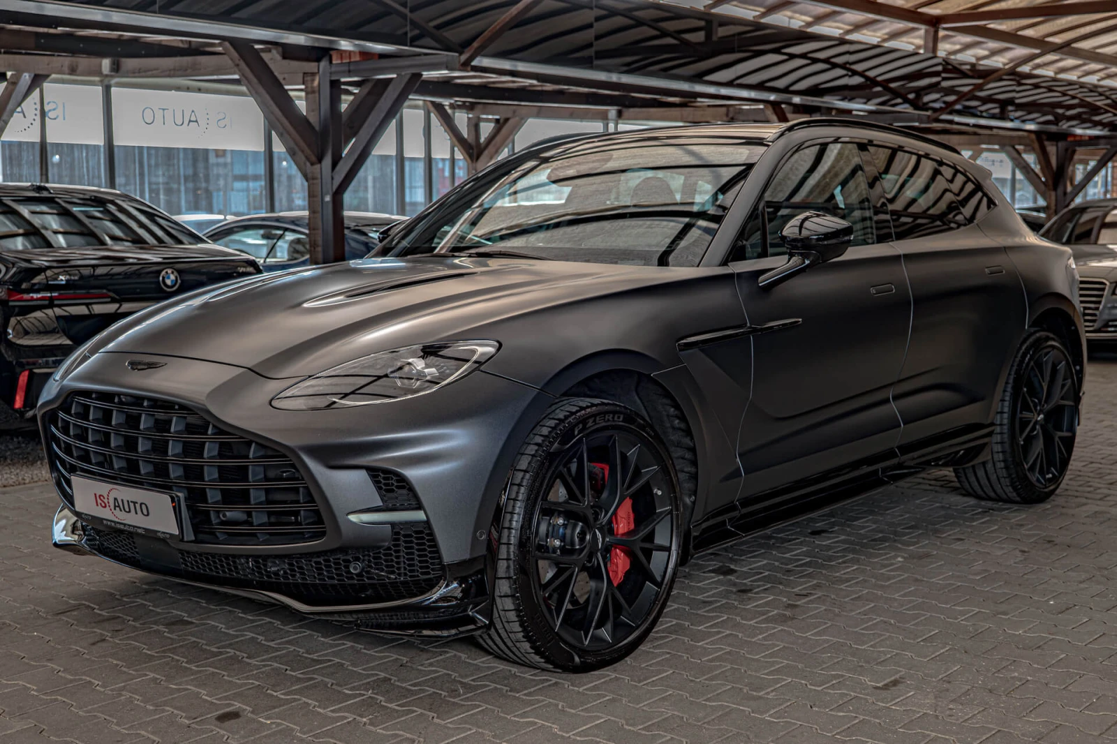 Aston Martin DBX 707/Керамика/Карбон/Обдухване/Камера 360/Bowers&Wi, снимка 3 - Автомобили и джипове - 56225668