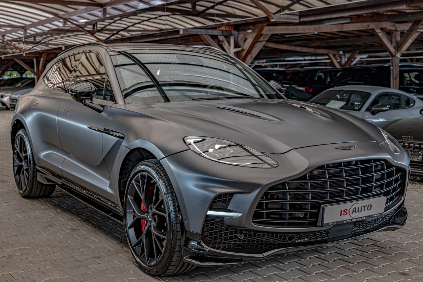 Aston Martin DBX 707/Керамика/Карбон/Обдухване/Камера 360/Bowers&Wi, снимка 2 - Автомобили и джипове - 56225668