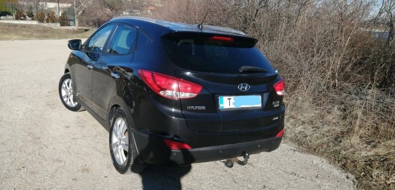 Hyundai IX35, снимка 13 - Автомобили и джипове - 43560640