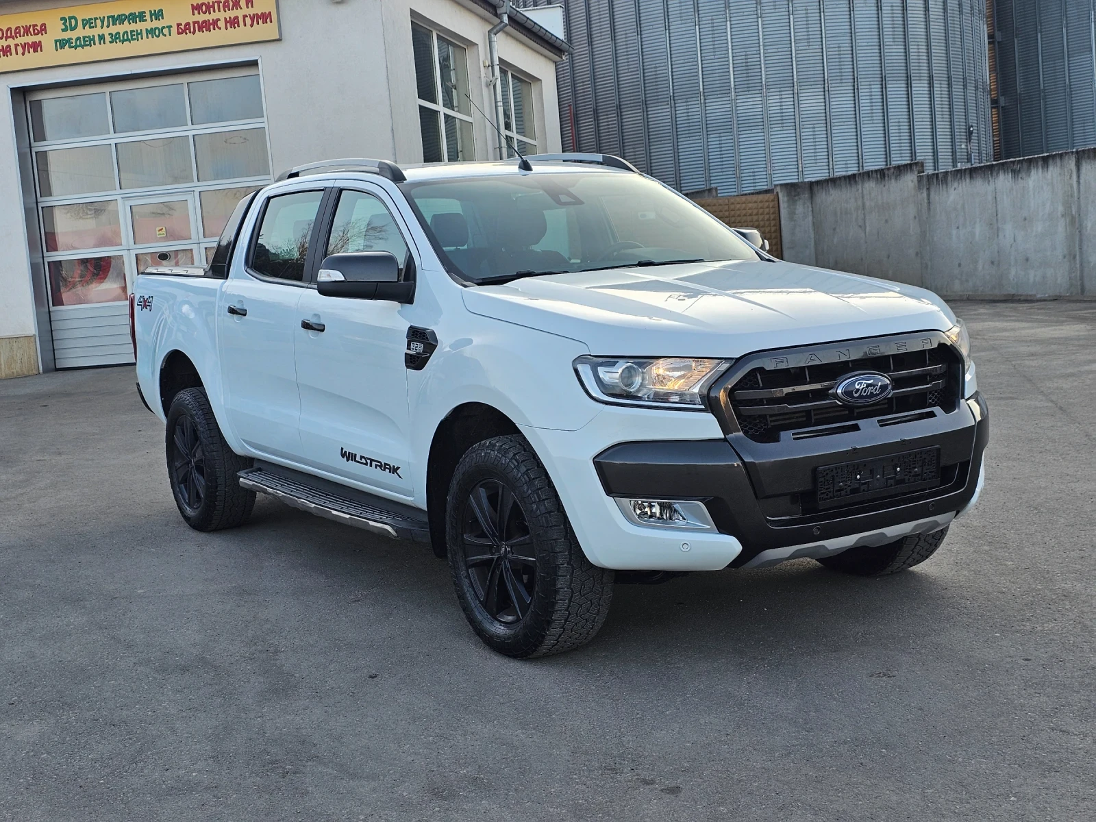 Ford Ranger 3.2 WILDTRAK 4х4 Automatic TOP