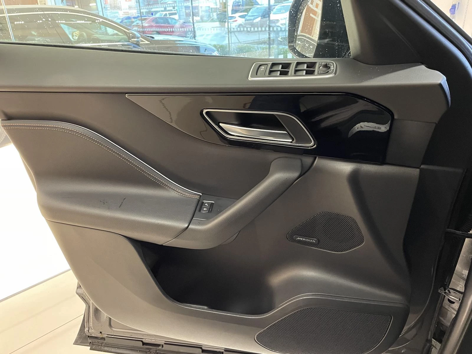 Jaguar F-PACE 250d, снимка 11 - Автомобили и джипове - 53912171