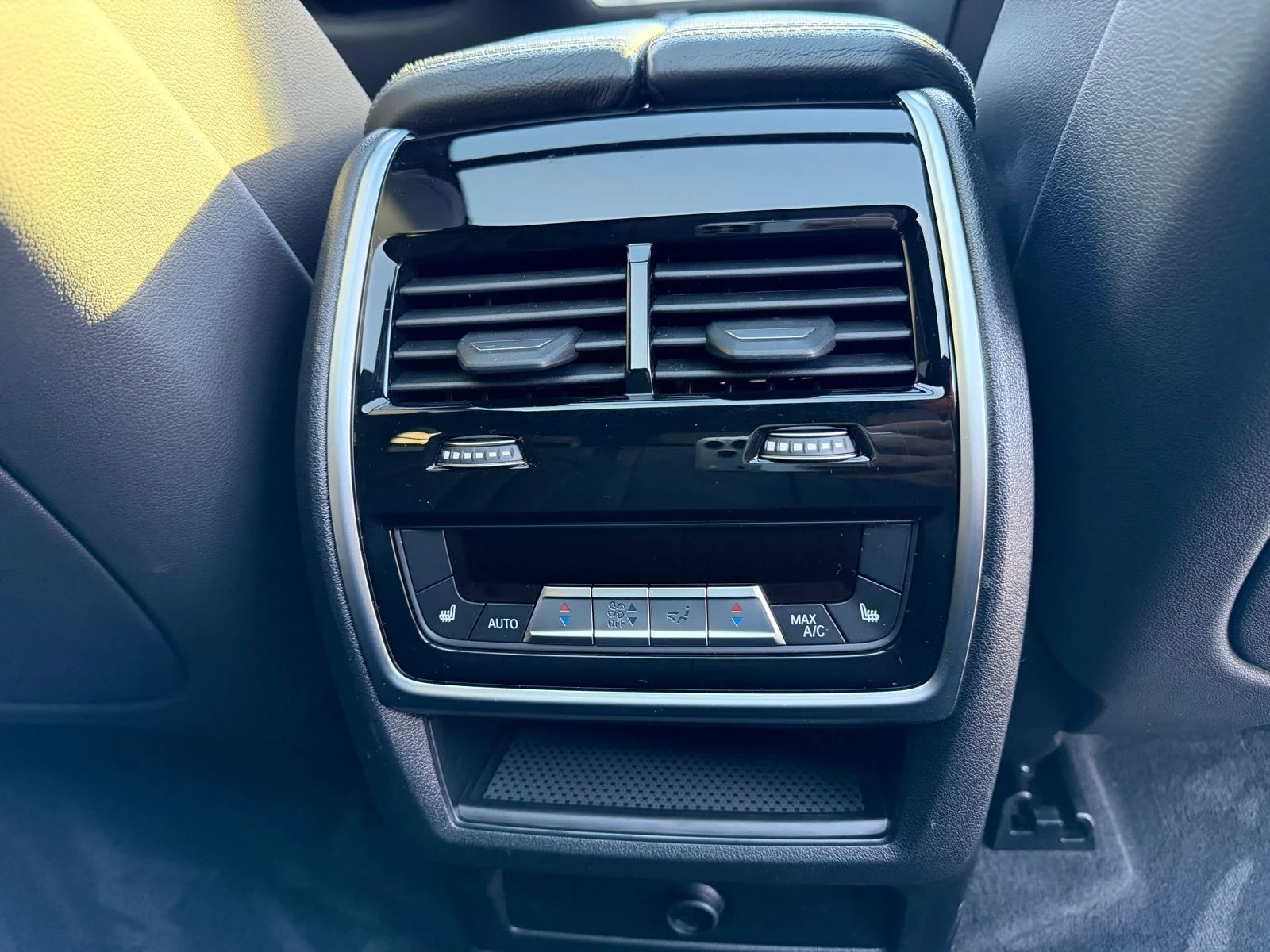 BMW X5 X5 xDrive40i, снимка 16 - Автомобили и джипове - 54360243