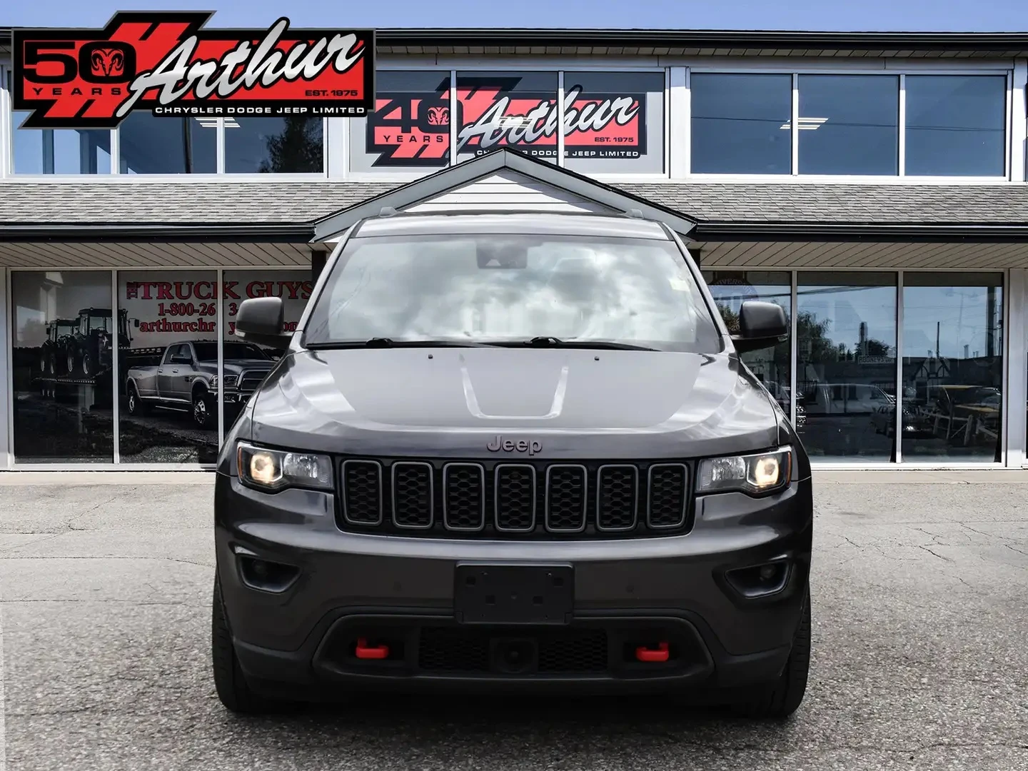 Jeep Grand cherokee TRAILHAWK / 5.7 HEMI / 4X4 / CARFAX / , снимка 2 - Автомобили и джипове - 54445743