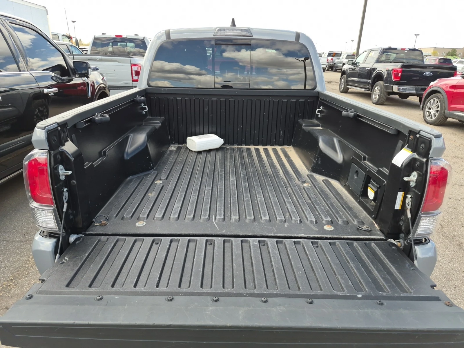Toyota Tacoma CREW CAB SHORT BED , снимка 9 - Автомобили и джипове - 54473677