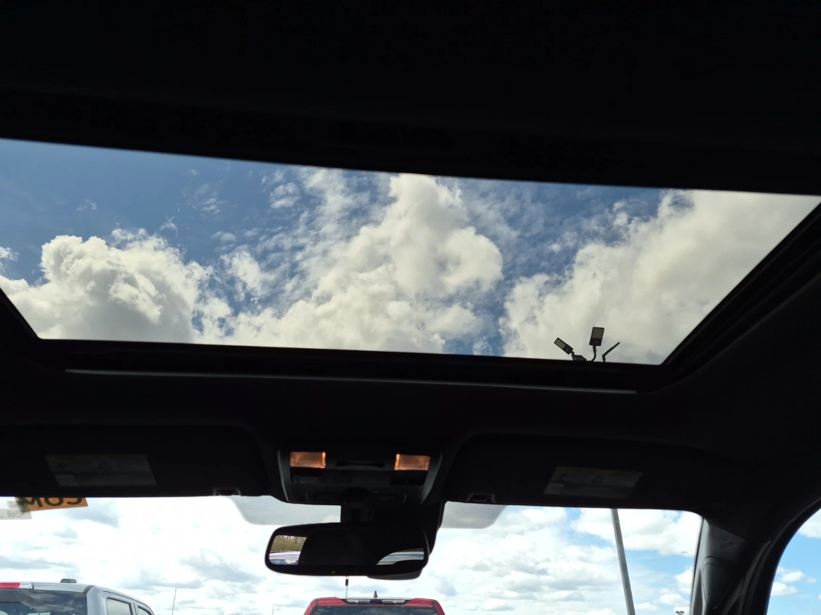 Toyota Tacoma CREW CAB SHORT BED , снимка 15 - Автомобили и джипове - 54473677