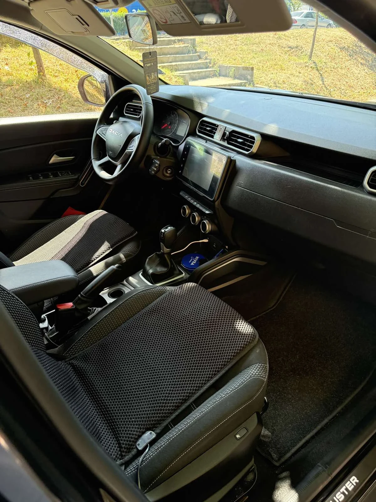 Dacia Duster, снимка 6 - Автомобили и джипове - 55664219