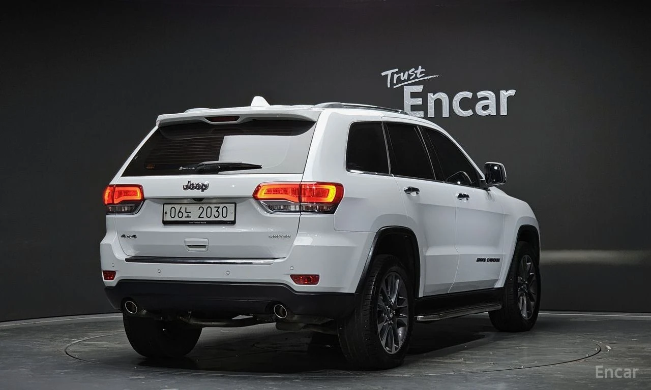 Jeep Grand cherokee 3.6* V6* 8ZF* ПОДГРЕВ* ОБДУХВАНЕ* КАМЕРА* КЕЙЛЕС* , снимка 2 - Автомобили и джипове - 55863606