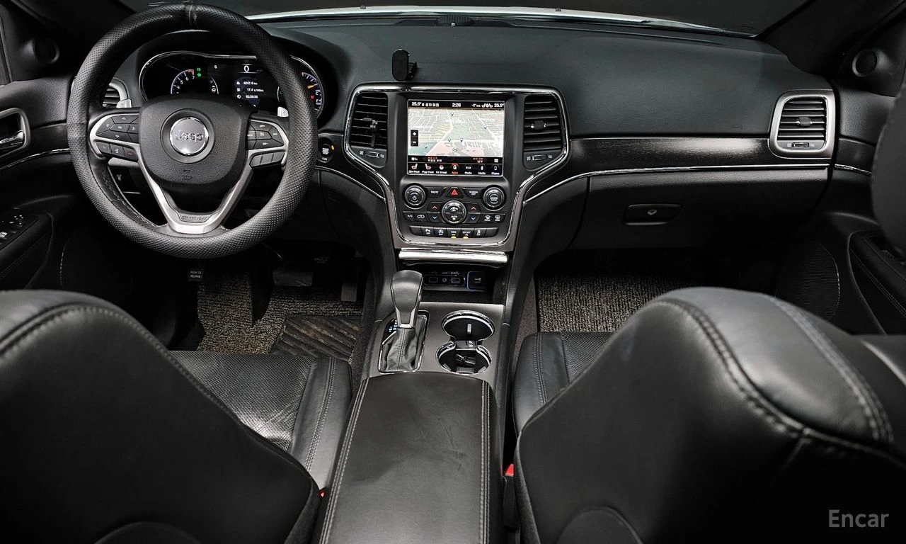 Jeep Grand cherokee 3.6* V6* 8ZF* ПОДГРЕВ* ОБДУХВАНЕ* КАМЕРА* КЕЙЛЕС* , снимка 6 - Автомобили и джипове - 55863606