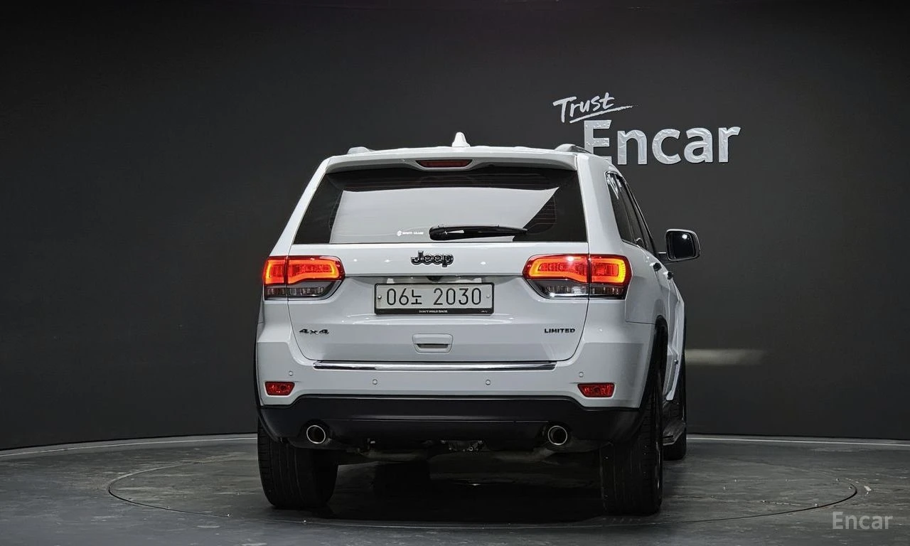 Jeep Grand cherokee 3.6* V6* 8ZF* ПОДГРЕВ* ОБДУХВАНЕ* КАМЕРА* КЕЙЛЕС* , снимка 4 - Автомобили и джипове - 55863606