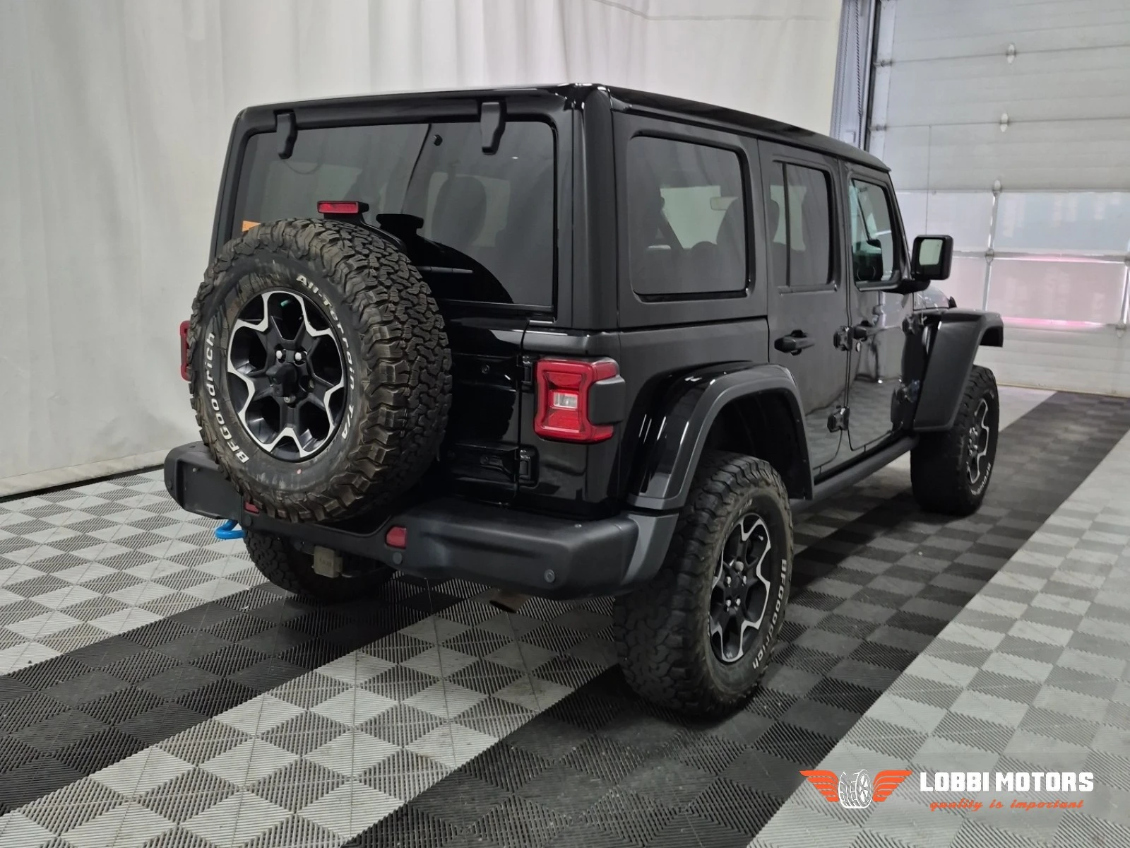Jeep Wrangler, снимка 3 - Автомобили и джипове - 56295539