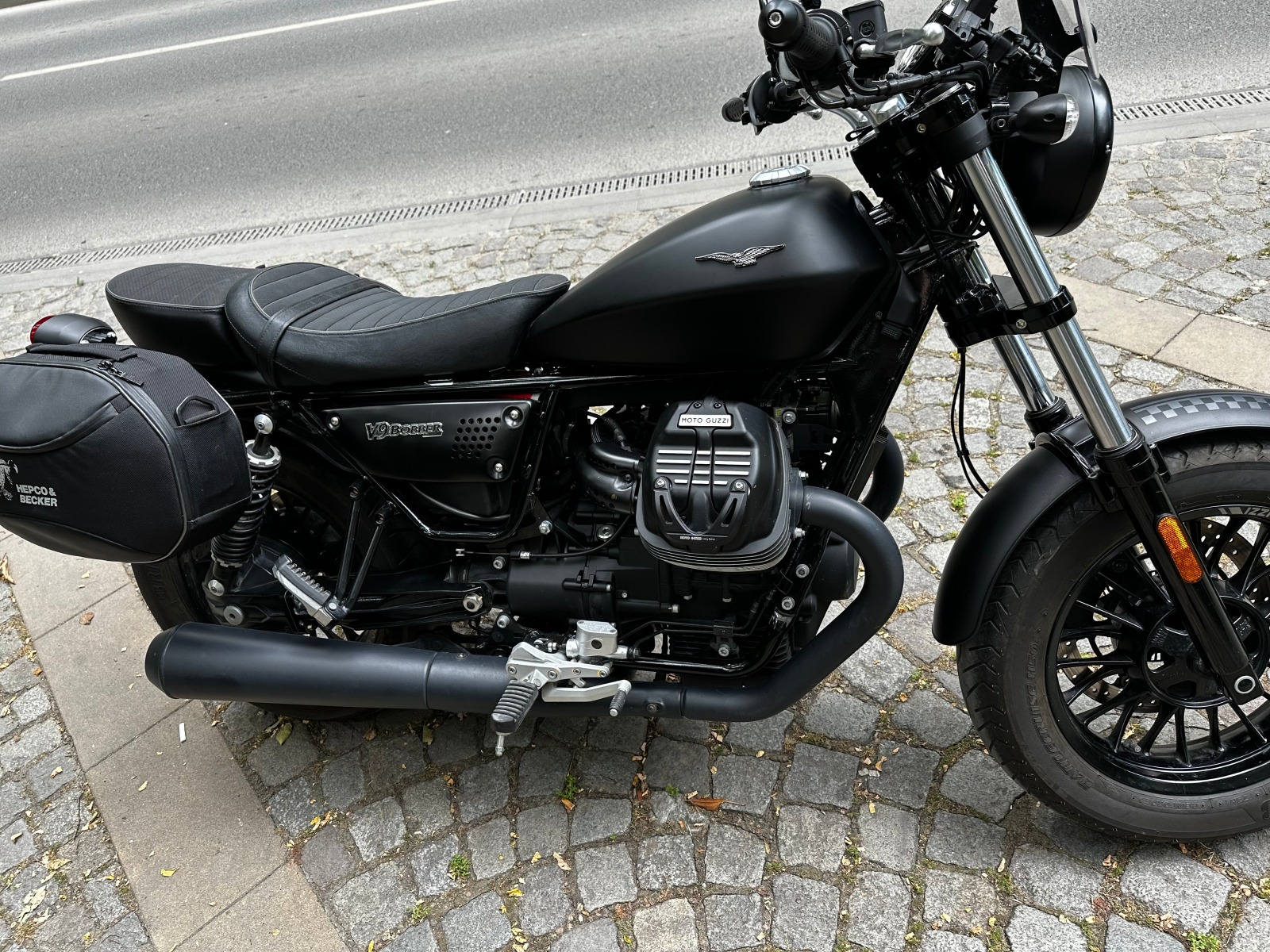 Moto Guzzi V 9 Bobber - изображение 5