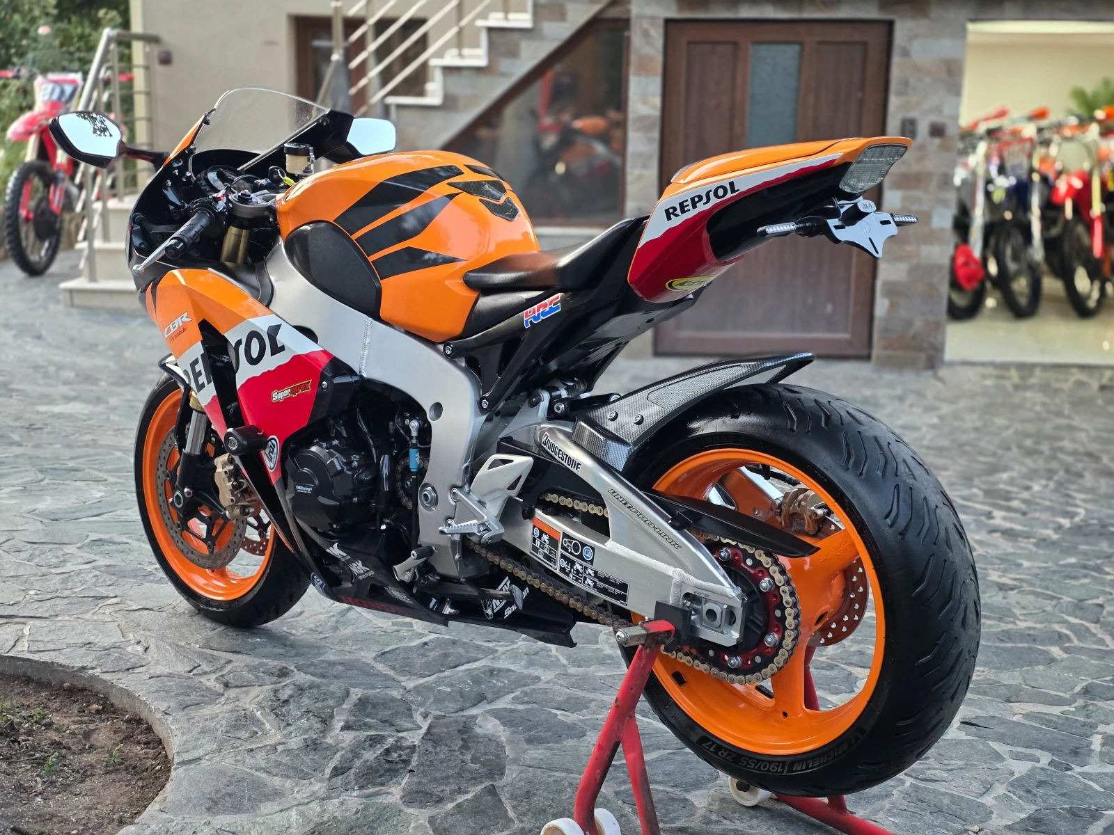 Honda Cbr 1000 ЛИЗИНГ REPSOL, снимка 9 - Мотоциклети и мототехника - 55647354
