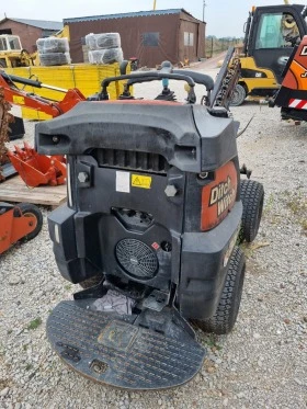 Багер Друга марка DITCH WITCH R300, снимка 6