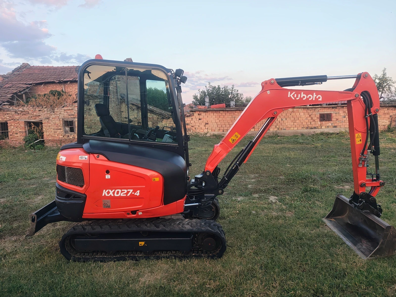 Багер Kubota KX027-4