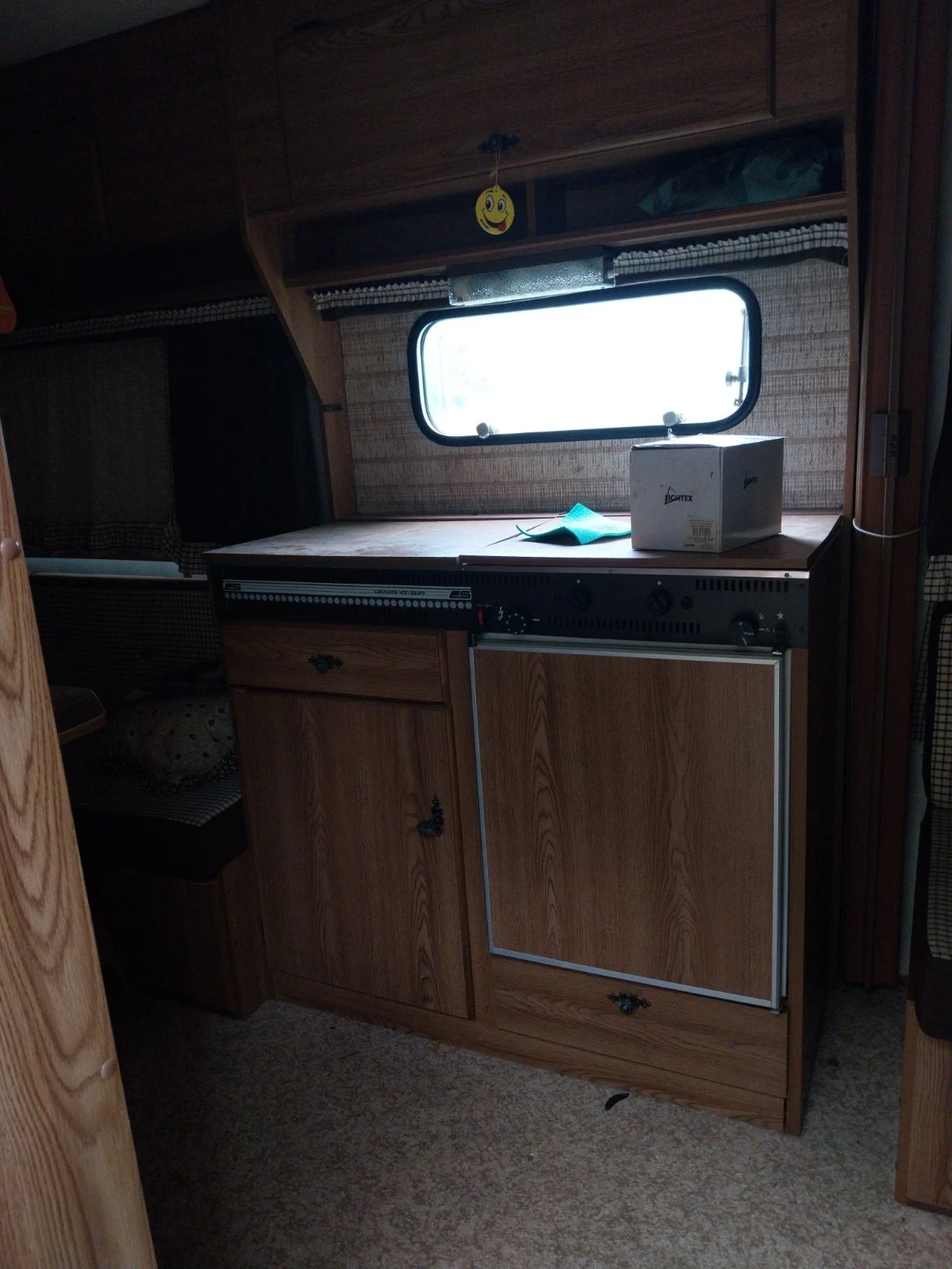 Каравана LMC MUSTERLAND 380 LUXUS, снимка 4 - Каравани и кемпери - 56045853