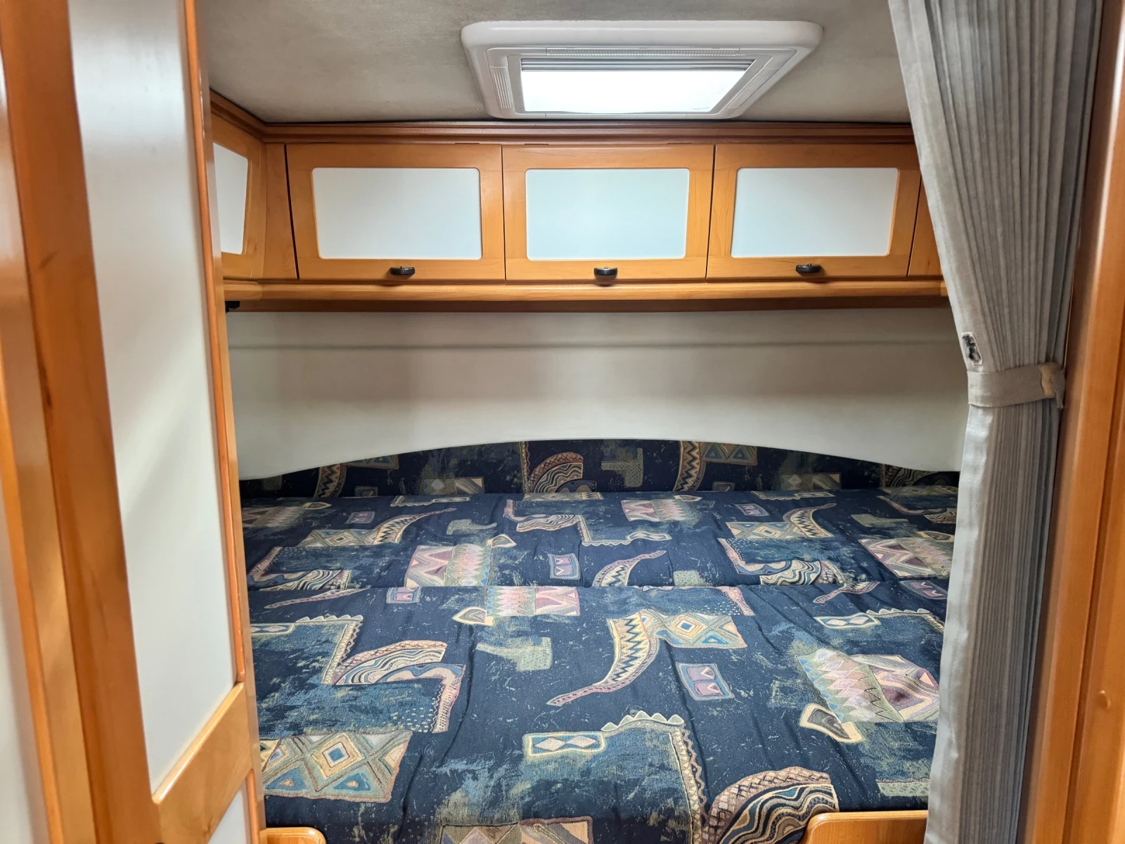 Кемпер Mercedes-Benz HYMER  3+ 1 , снимка 8 - Каравани и кемпери - 56184353