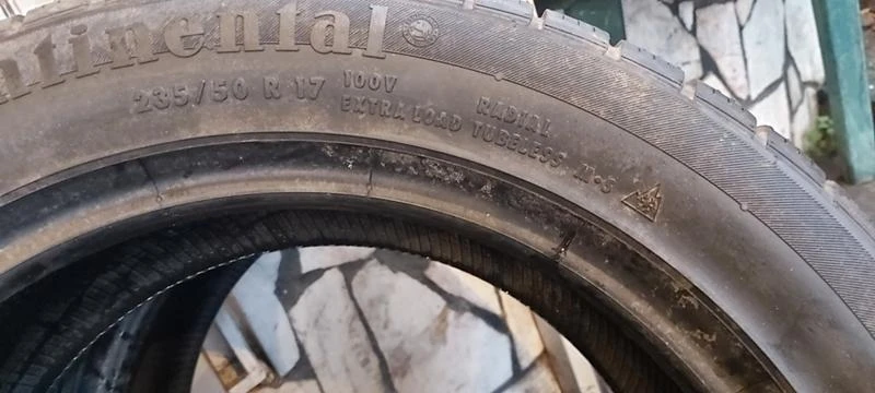 Гуми Зимни 235/50R17, снимка 5 - Гуми и джанти - 35608196